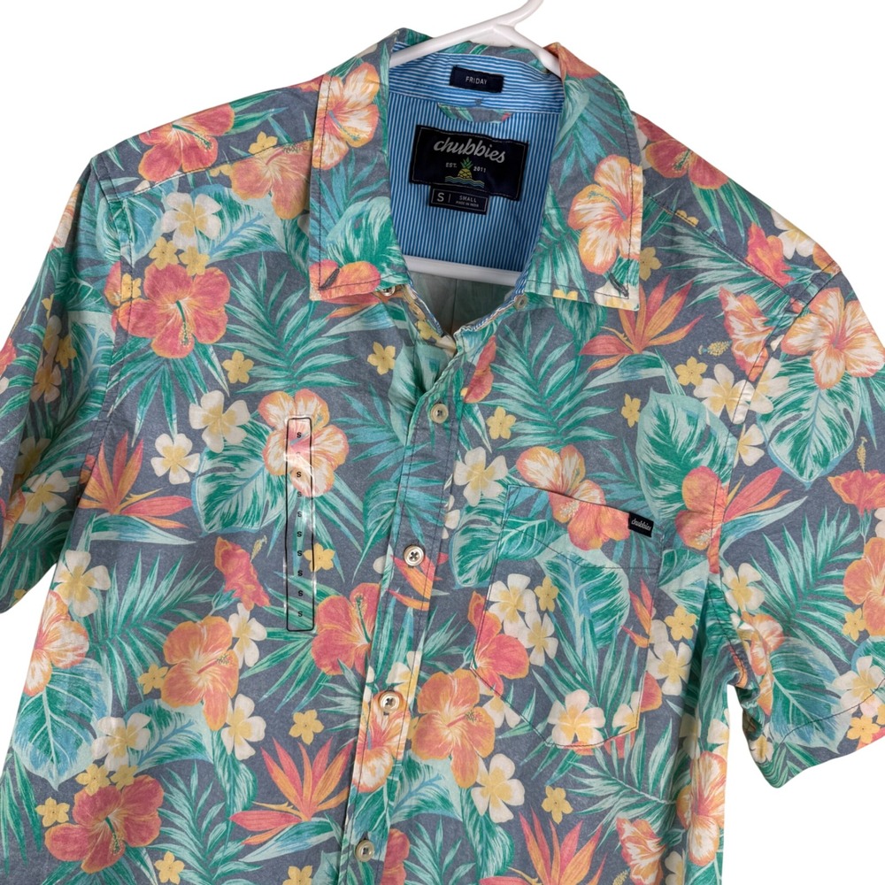 NWT Chubbies Life in Paradise Friday Button Down Shirt Mens‎ S Tropical Floral